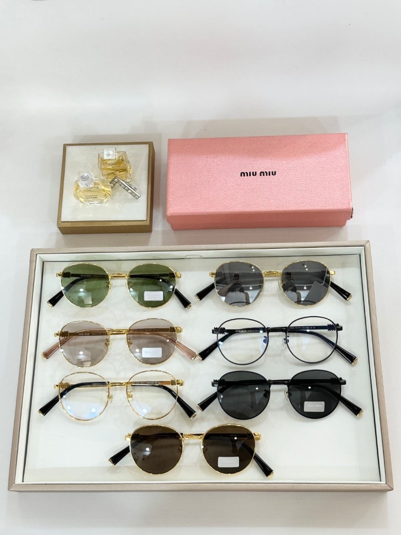 Miu miu Sunglasses